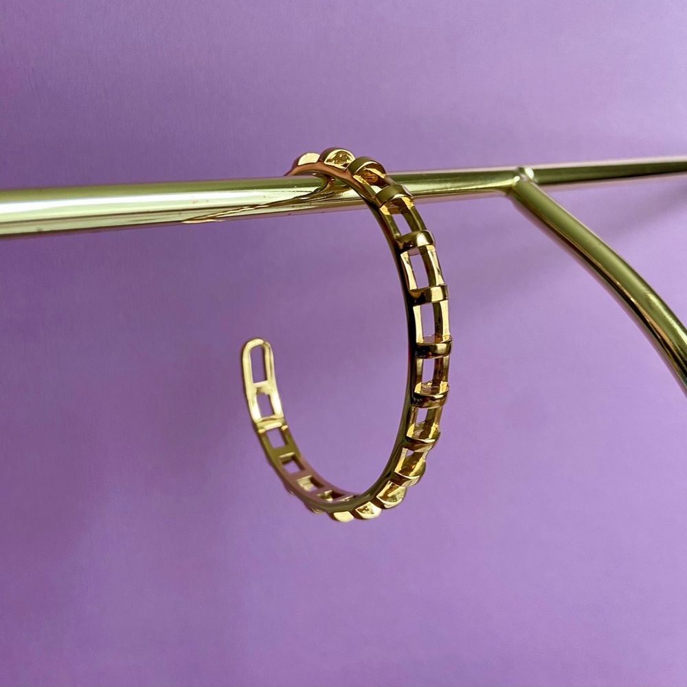 Pretty cuff bracelet in golden tone metal - Picture 12 of 16